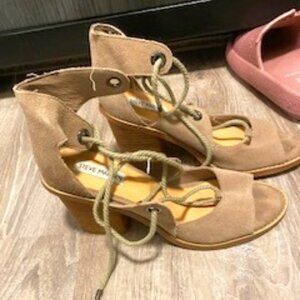 Steve Madden size 9 lace up strappy heels. Only worn once. Beige in color